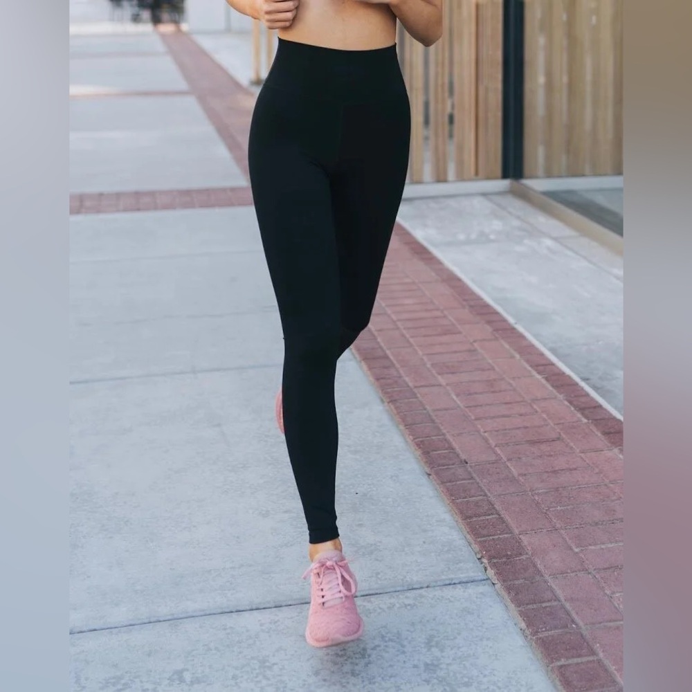 ZYIA Active Black Brilliant Hi-rise Legging Size S